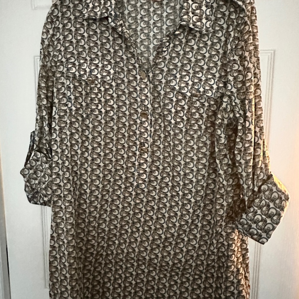 Patterned Button-Up Women's Top